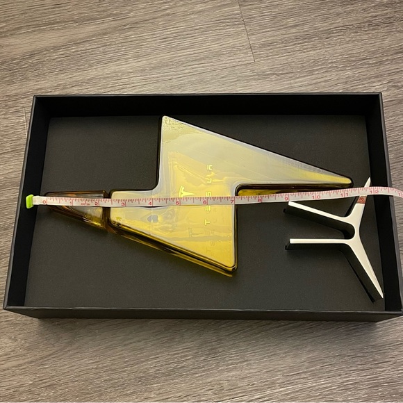 Brand New RARE Tesla Decanter With Stand - Picture 5 of 7